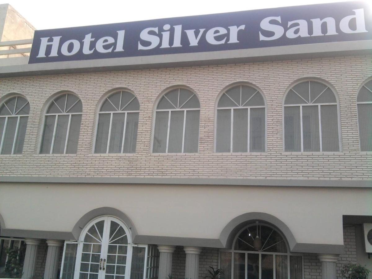 Hotel Silver Sand Multán Exterior foto